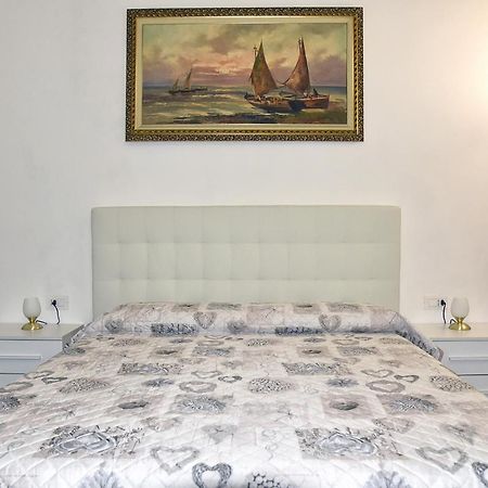 Katiuscia'S Little Corner Apartment La Spezia Bagian luar foto