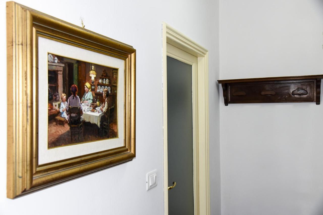 Katiuscia'S Little Corner Apartment La Spezia Bagian luar foto