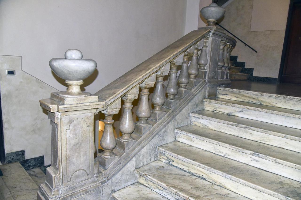 Katiuscia'S Little Corner Apartment La Spezia Bagian luar foto