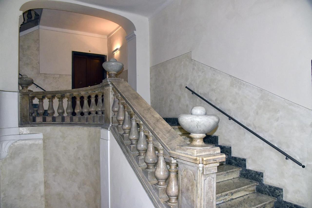 Katiuscia'S Little Corner Apartment La Spezia Bagian luar foto