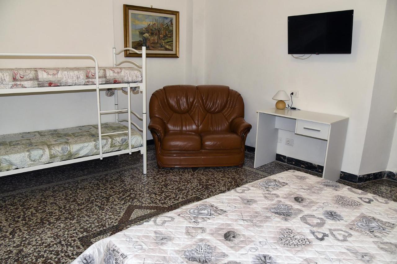 Katiuscia'S Little Corner Apartment La Spezia Bagian luar foto