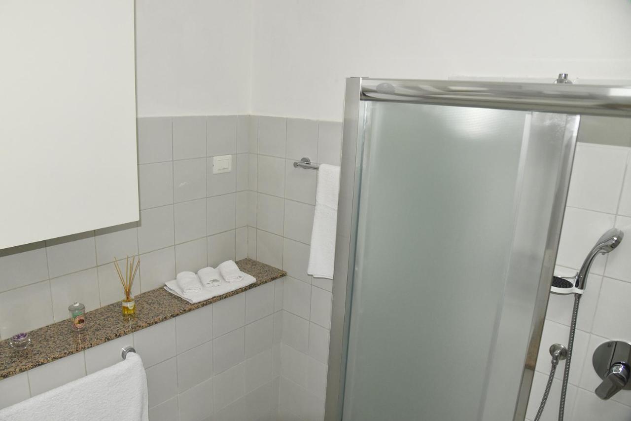 Katiuscia'S Little Corner Apartment La Spezia Bagian luar foto