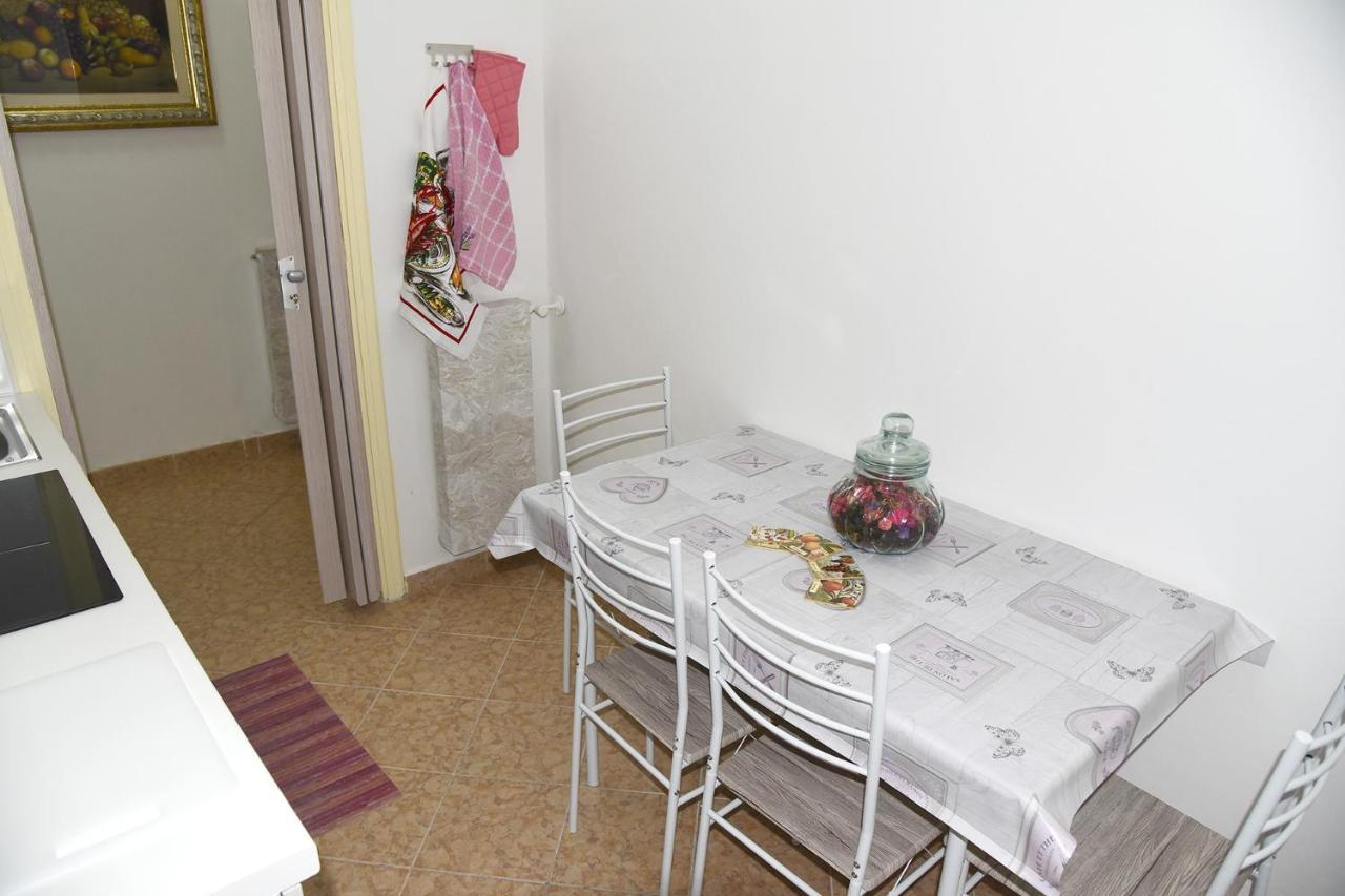 Katiuscia'S Little Corner Apartment La Spezia Bagian luar foto