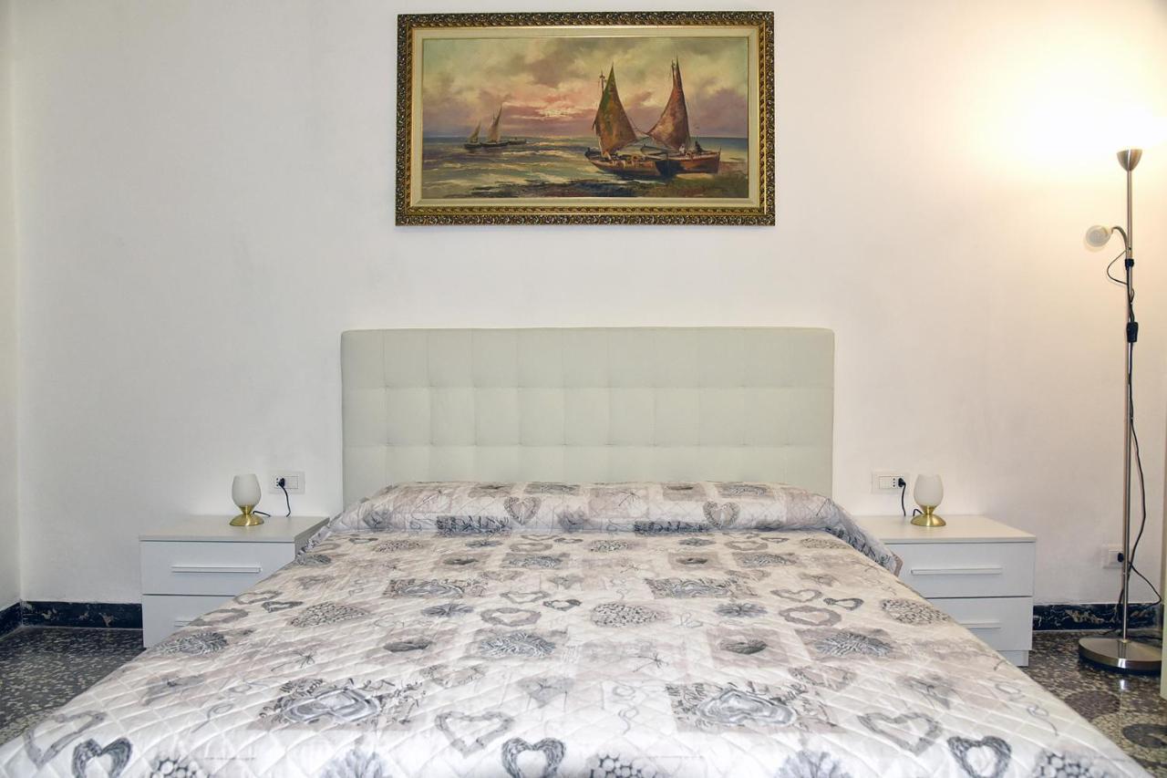 Katiuscia'S Little Corner Apartment La Spezia Bagian luar foto