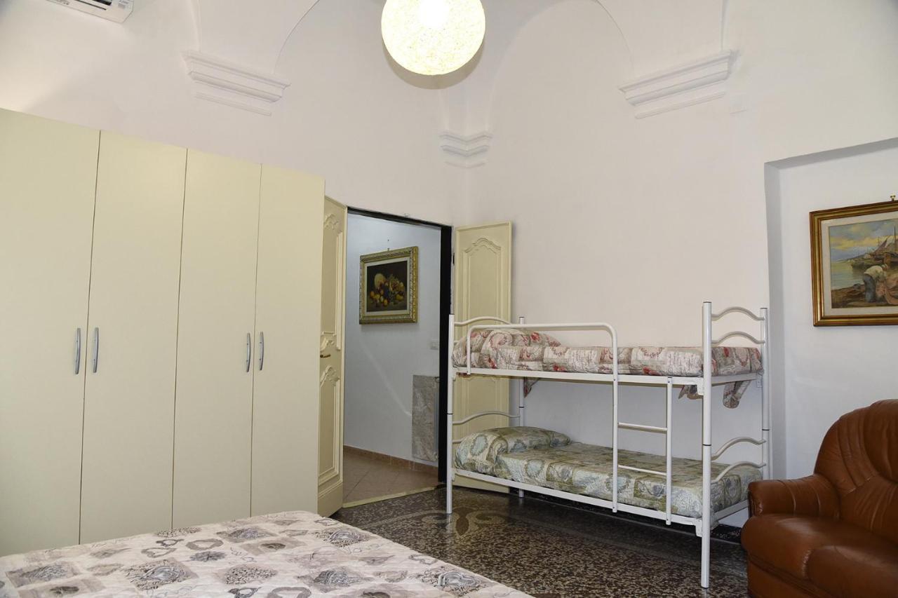 Katiuscia'S Little Corner Apartment La Spezia Bagian luar foto